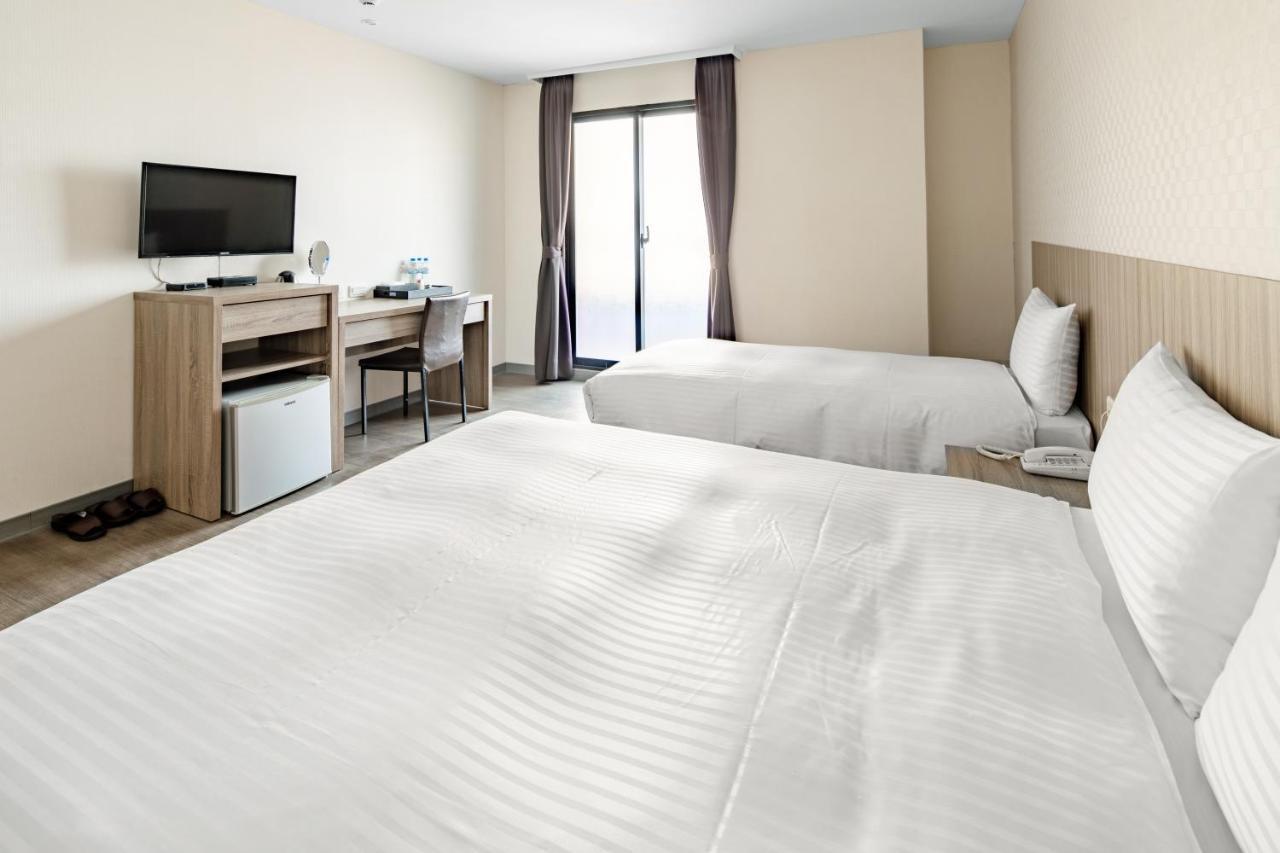 Hotel Brown - Chihkan Branch Tainan Exterior foto